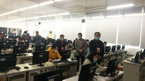 圖一、省財政廳二級巡視員黃友、省注協(xié)會長李澤民及省注會考委會副主任、省注協(xié)秘書長易德鶴等省考委會成員到部分考點現(xiàn)場督查、指導(dǎo)工作。 (2).jpg