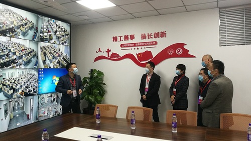 圖二、考務(wù)組織和考點現(xiàn)場管理等工作情況匯報.jpg
