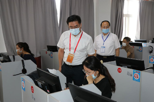 山西省財(cái)政廳黨組成員、副廳長(zhǎng)蔡江澤赴考點(diǎn)巡視